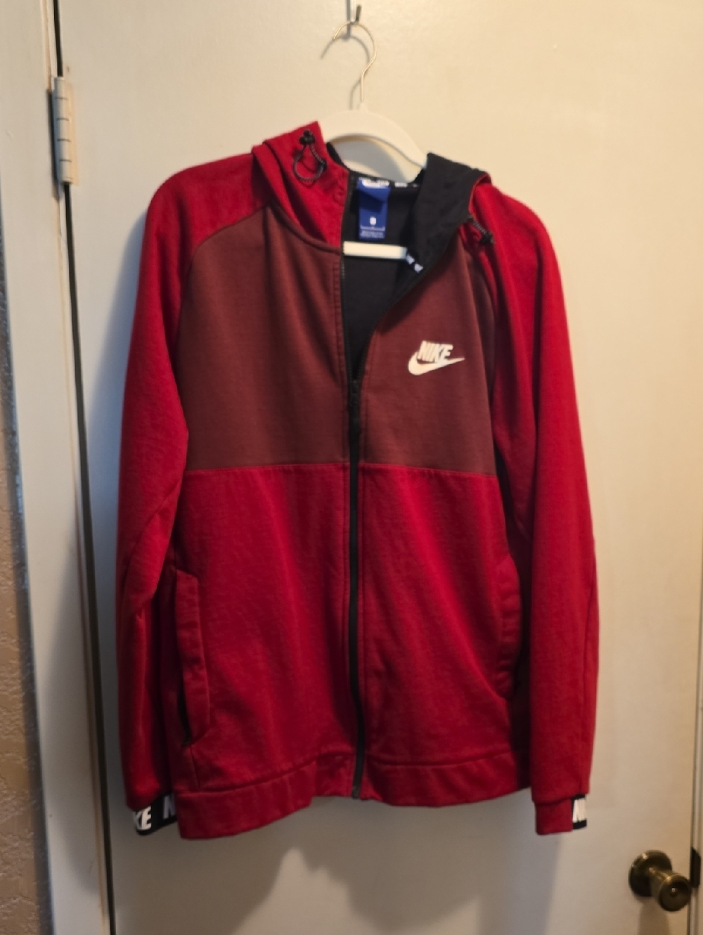Nike Men's Red Full-Zip Hooded Jacket